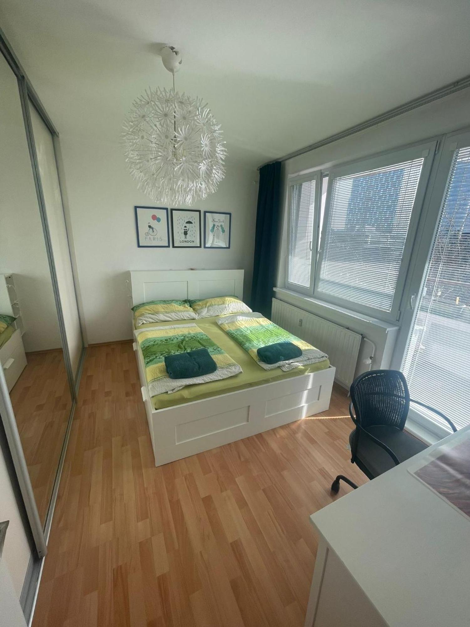Park View City Center Location Apartment With Balcony Bratislava Luaran gambar